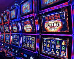 qqq33 Live Casino Professional Dealer HD Streaming Table မြင်ကွင်း